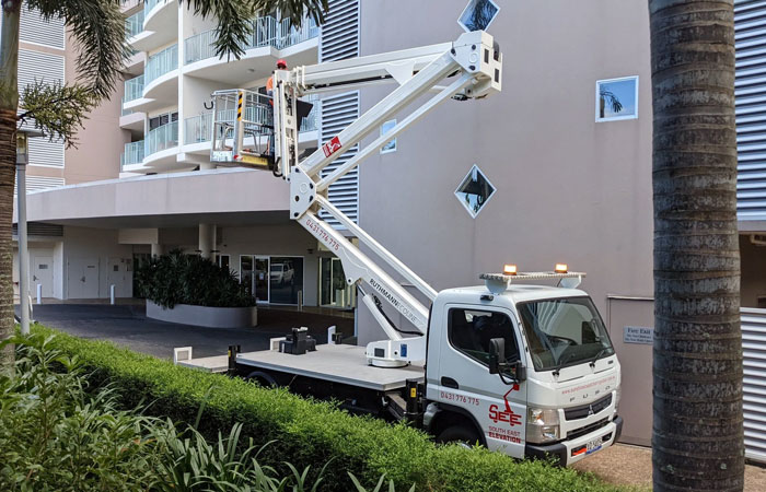 Reliable wet hire with skilled operators and machines.